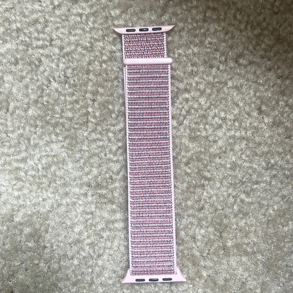 42/44MM Apple Watch strap - light pink with velcro straps